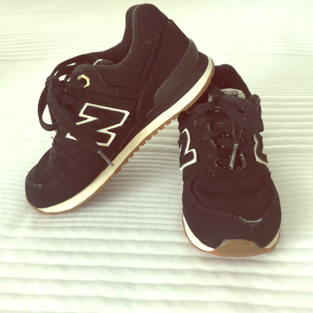 NB boy toddler 11.5 black sneakers